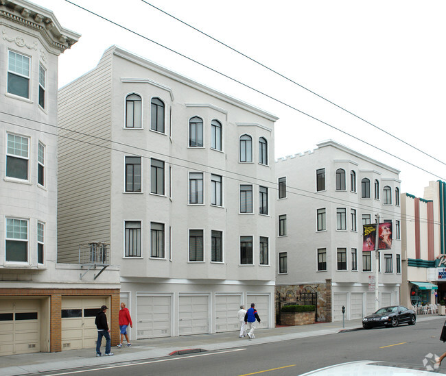 Keenan Court - Keenan Court Apartments