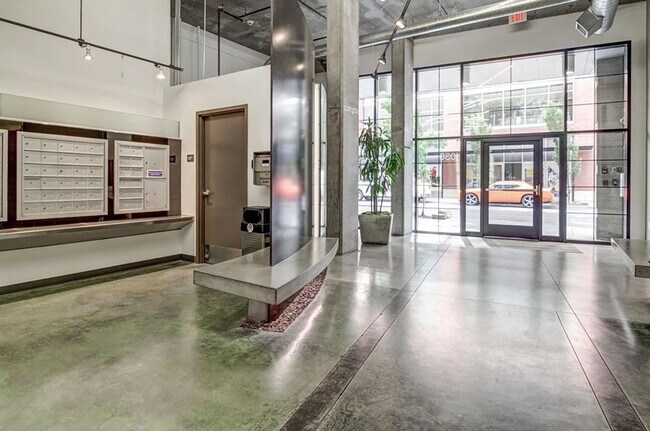 Foto del edificio - Modern and Secure Fully Furnished Studio C...