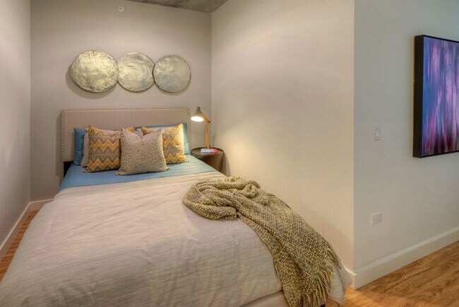 Foto del edificio - 627 W Lake St
