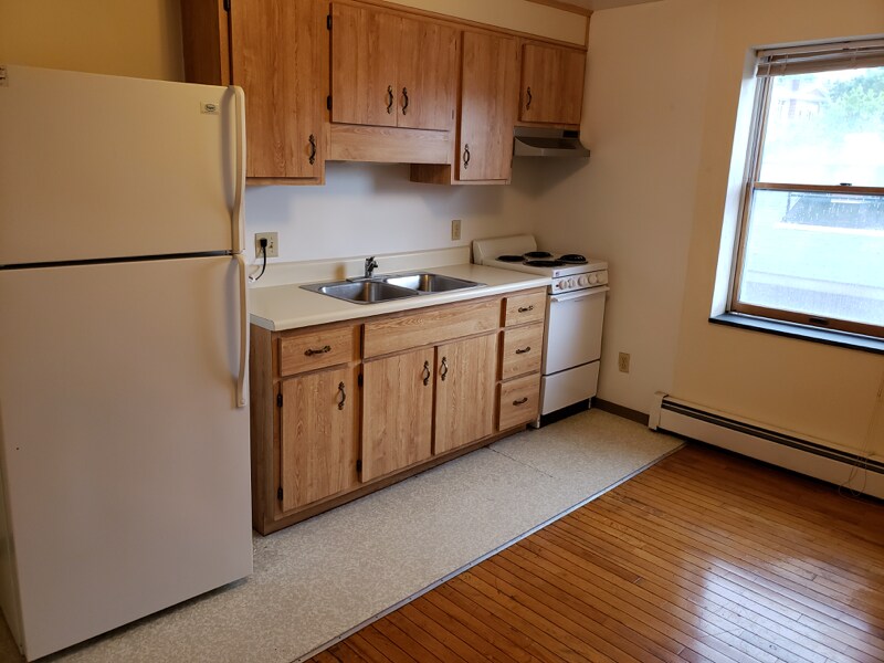 123 W Nittany Ave Unit August 1bd, State College, PA 16801 Apartment