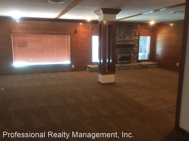 Foto del edificio - 4 br, 2 bath House - 6017 HESKETH DR.