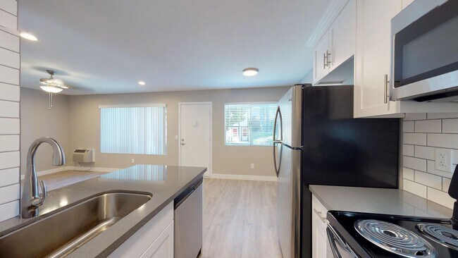 Foto del interior - Henry Square - Where Modern Comfort Meets Neighborhood Charm