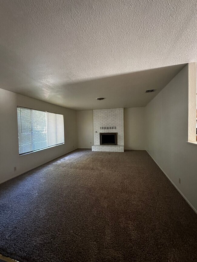 Foto del edificio - South Redding Home
