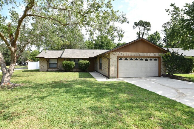Building Photo - WINTER SPRINGS 3br 2ba on oversized lot. T...