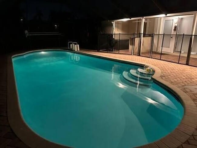 Foto del edificio - 2524 Gulfstream Ln