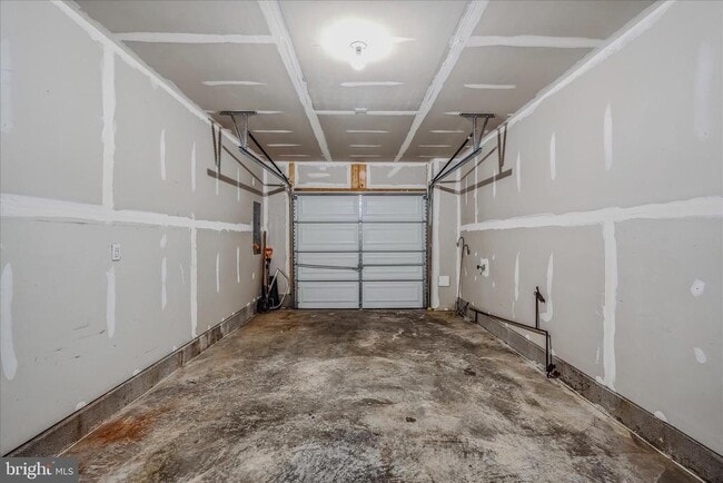 Building Photo - 243 Drexel Ct