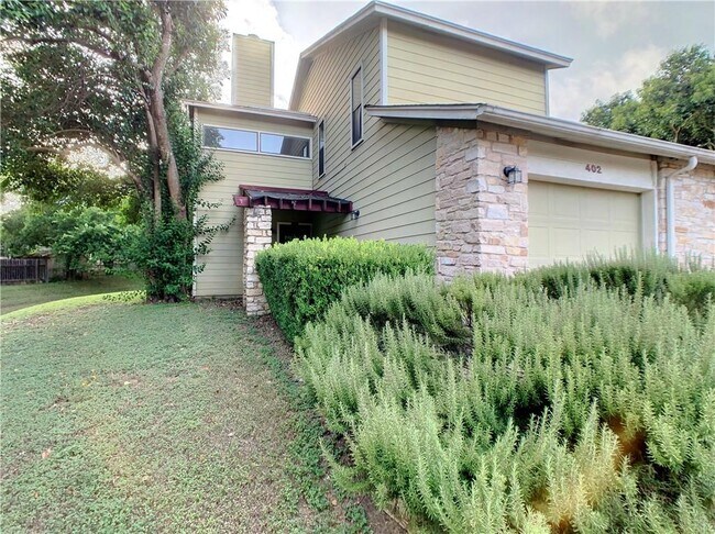 Foto del edificio - 512 Eberhart Ln