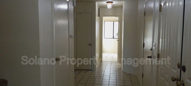 Building Photo - 3210 Mustang Cir