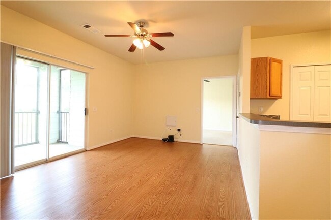 Photo - 447 W Longleaf Dr Apartment