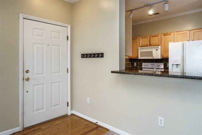 Building Photo - 800 Moratuck Dr