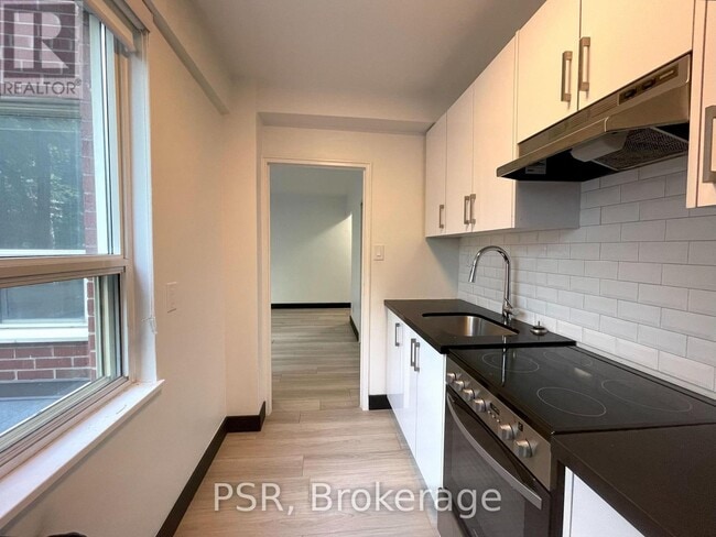 Building Photo - 600 Eglinton Ave W