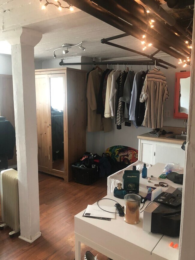 Foto del edificio - 821 6th St SE