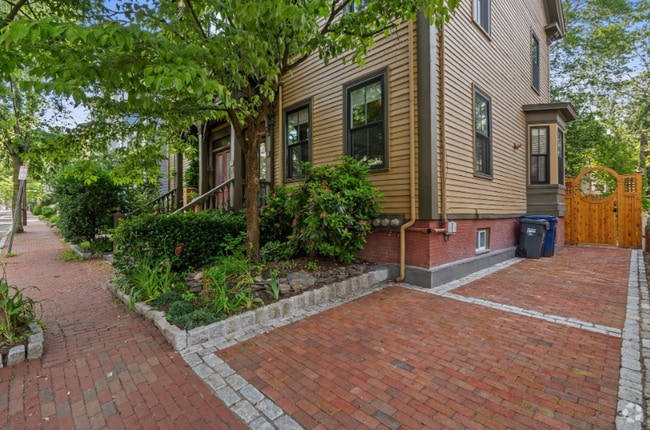 Building Photo - 63 Ellery St