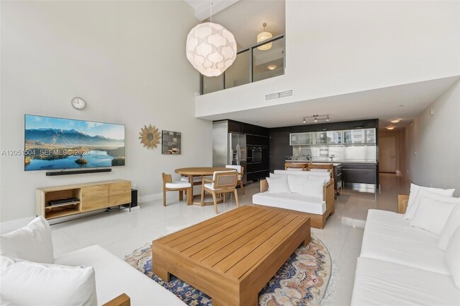 Foto del edificio - 6000 Collins Ave