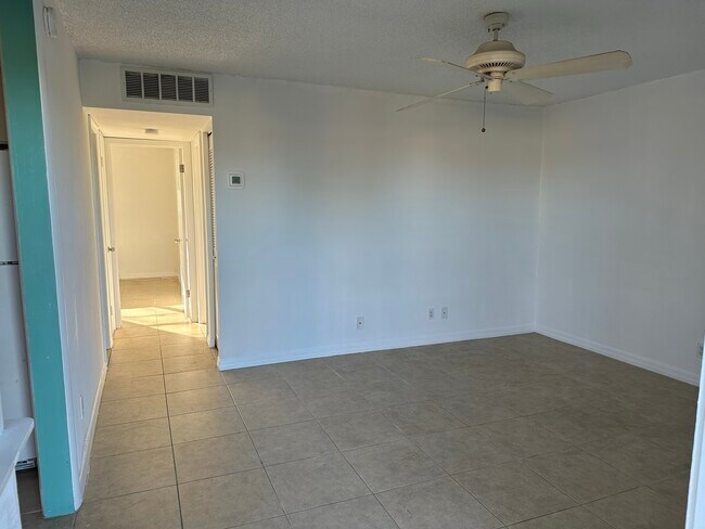 Foto del edificio - 340 NW 19th St