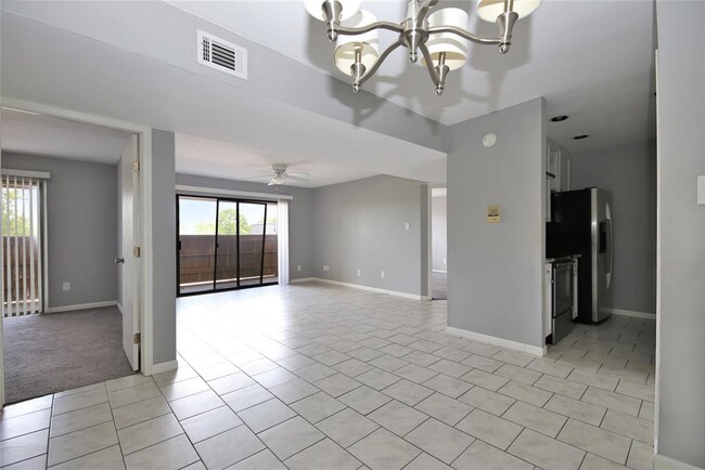 Building Photo - 8515 Hearth Dr