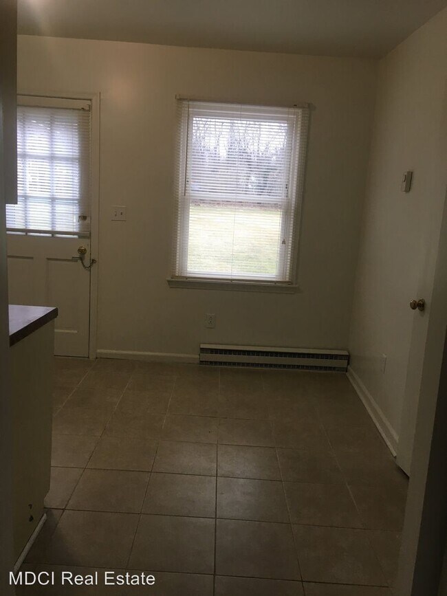 61766176 Darby Rd, Roanoke, VA 24012 Room for Rent in Roanoke, VA