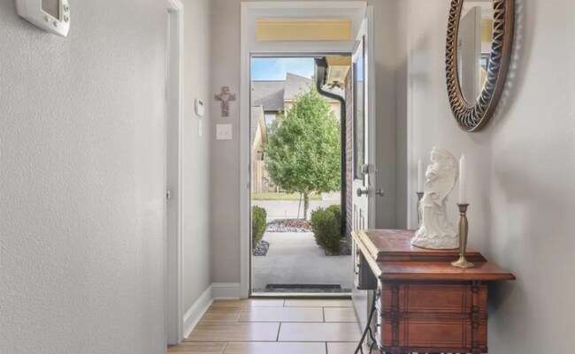 Foto del edificio - 14239 Woodchase Ct