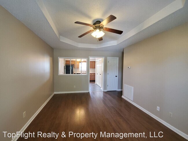 Building Photo - 3 br, 1.5 bath House - 412 Eddy Street