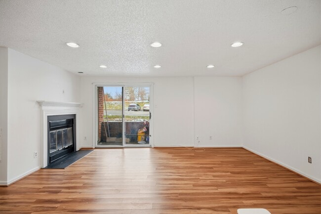 Foto del edificio - 2440 Stembridge Ct