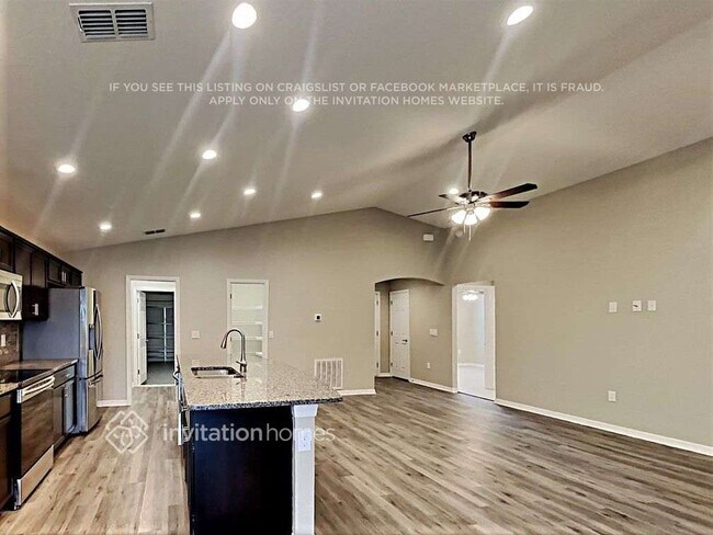 Foto del edificio - 8046 Diamond Creek Ln