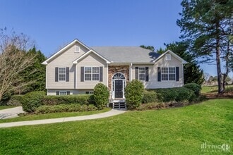 Building Photo - 3180 Willow Park Dr NE