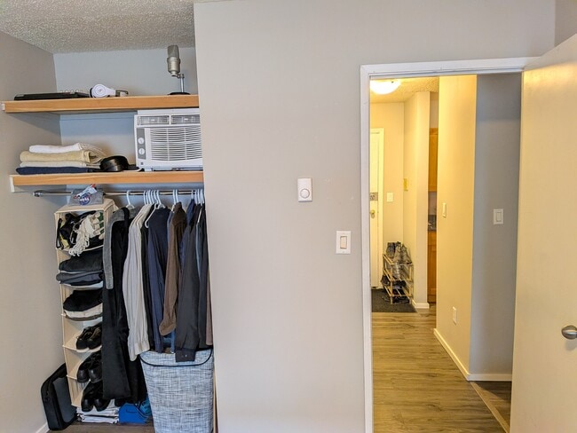 Building Photo - 1755 No 9 Highway215