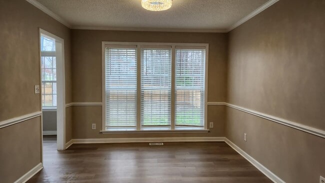 Building Photo - 109 Laura Ln