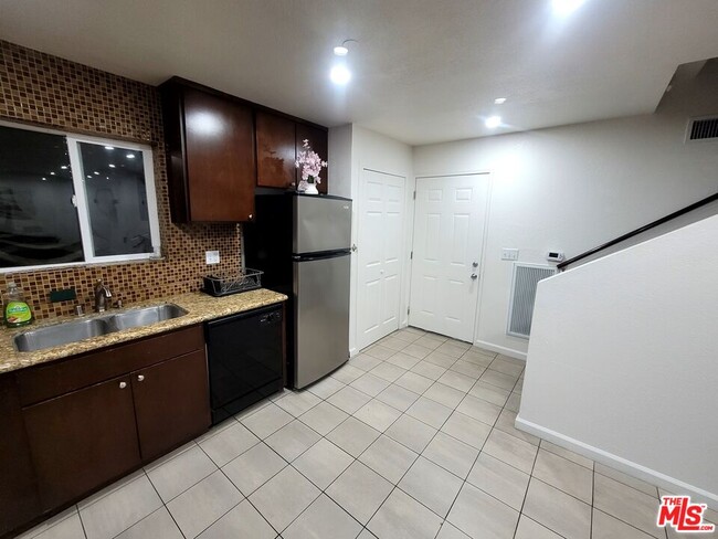 Foto del edificio - 1212 Cloverdale Ave