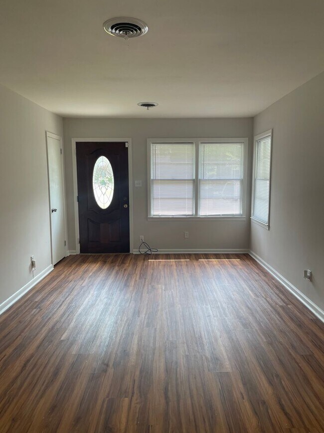 Building Photo - 3 Bedroom/2 Bath Home in Valdosta