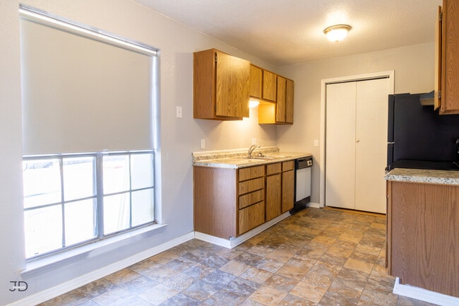 Building Photo - 4110 Faith Rd