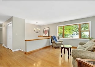 Building Photo - 249 S Milton Ave