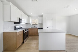 Building Photo - 10711 Milo Ct