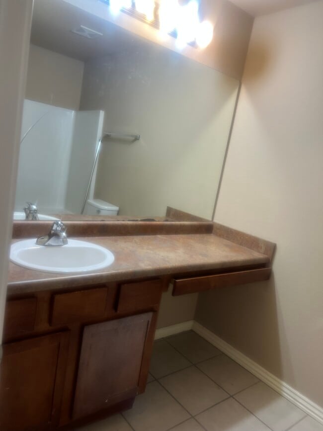 Building Photo - 3201 SW Deerfield Blvd