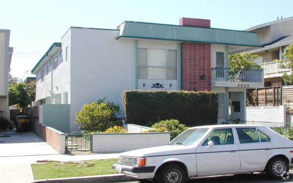 Building Photo - 3623 Clarington Ave