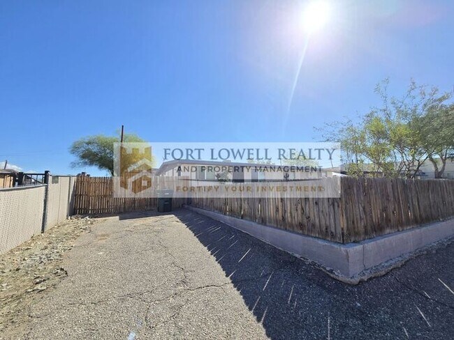 Foto del edificio - Central 2 Bed / 1 Bath with Yard