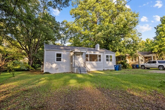Building Photo - Charming 3 Bedroom, 2 Bathroom house
