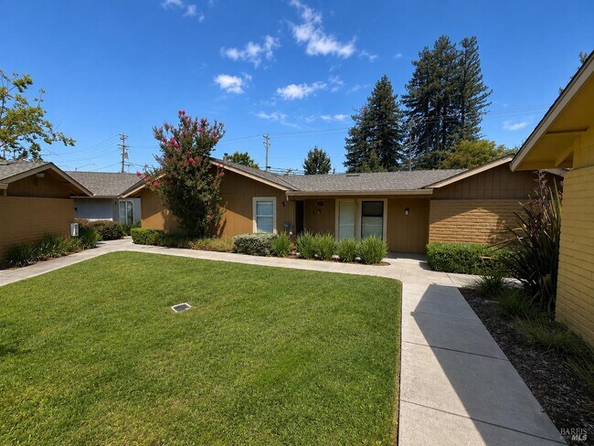 Foto del edificio - 2750 Coffey Ln