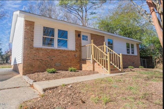 Photo - 2204 Emerson Pl House