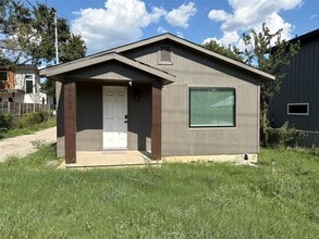 Building Photo - 1709 Deloney St