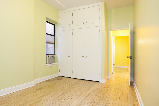 Building Photo - 350 W 56th St