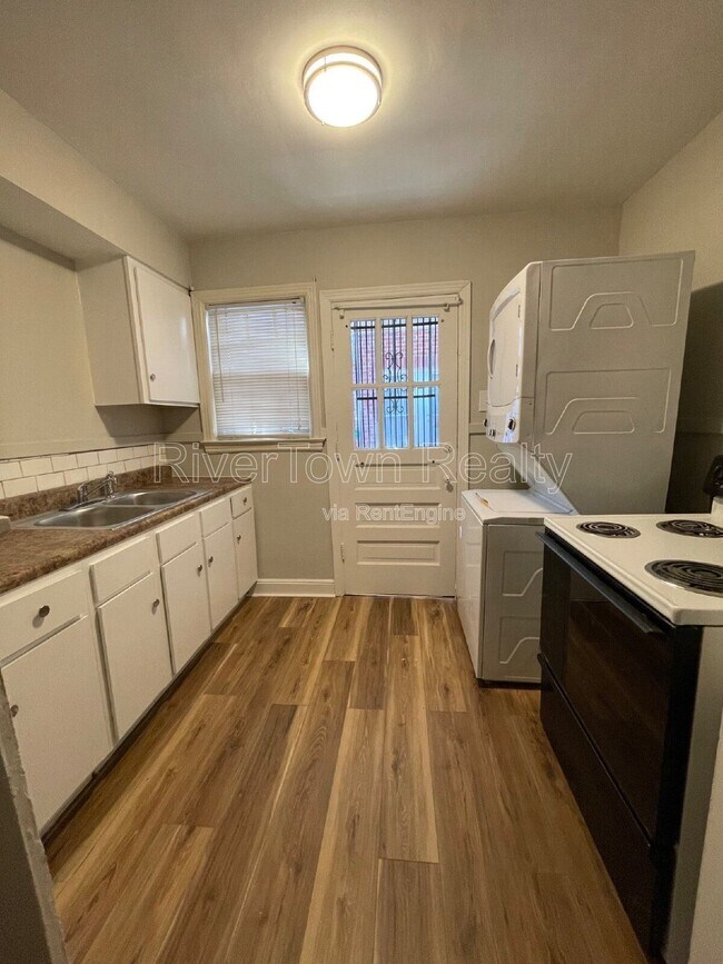Foto del edificio - 3583 Watauga Ave
