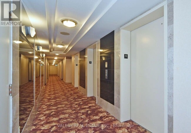 Photo du bâtiment - 3233 Eglinton Ave E