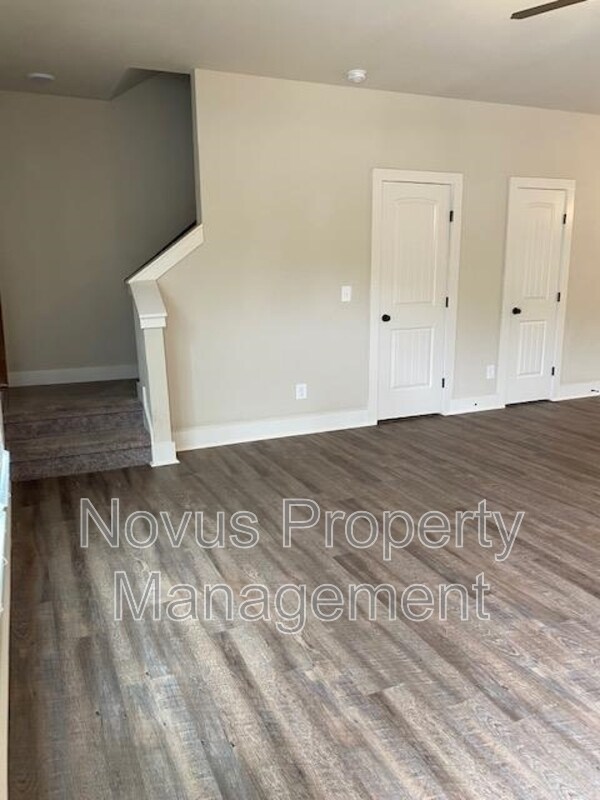 Building Photo - 185 Highlands Hl Dr