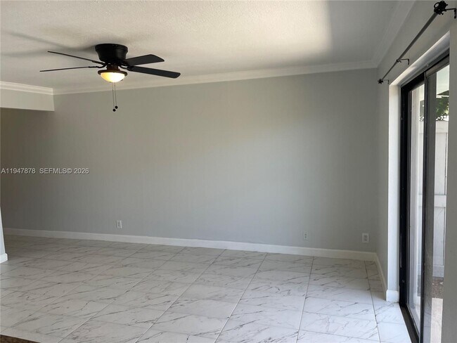 Foto del edificio - 1401 NE 53rd St