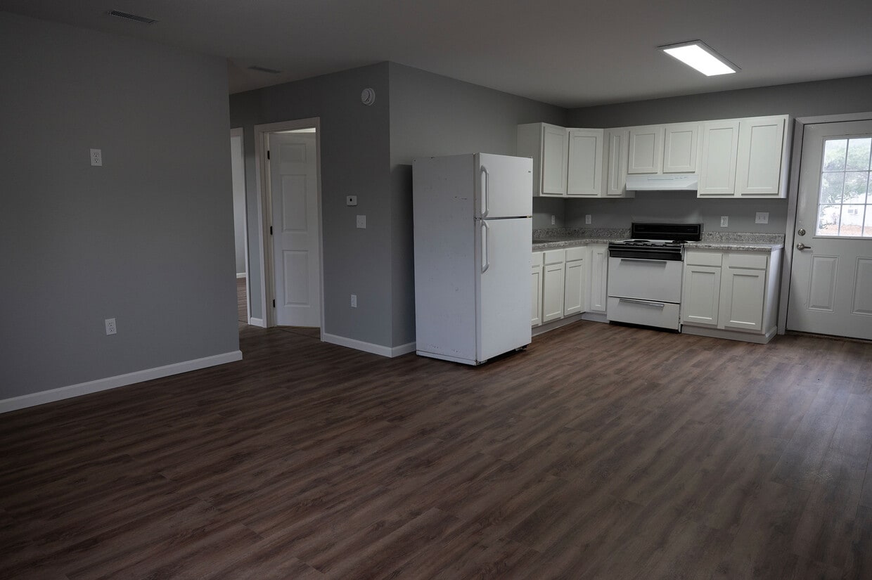 Foto del edificio - 809 N Main St