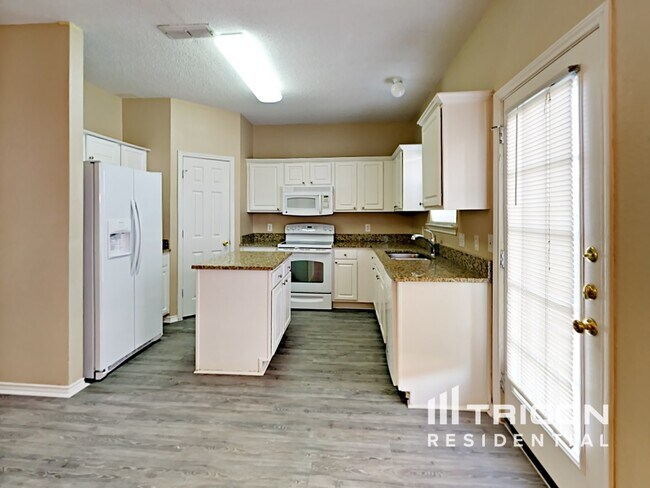 Building Photo - 4021 Tulip Tree Drive Fort Worth TX