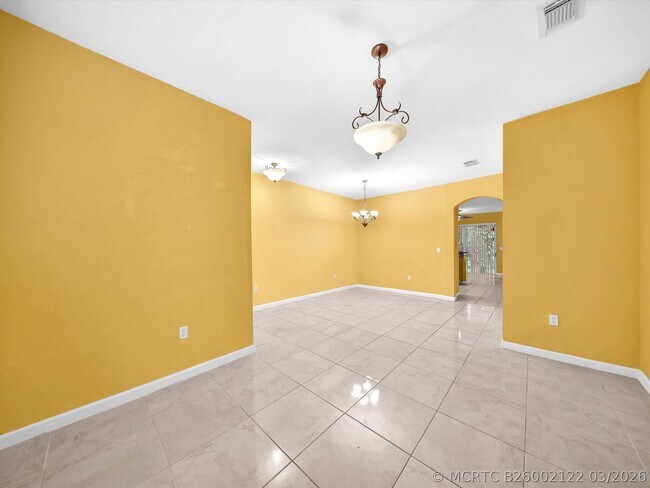 Foto del edificio - 21223 NW 14th Pl