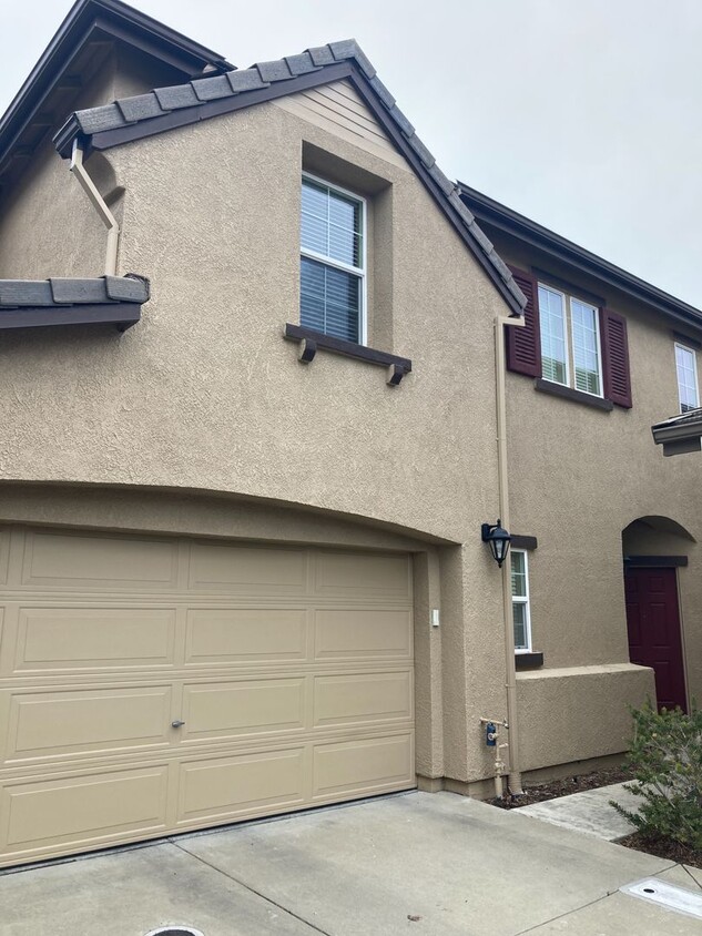 Primary Photo - REDUCED Roseville and Ready