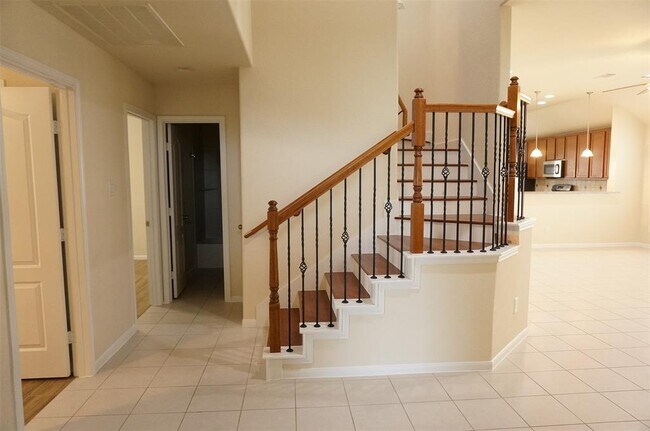 Building Photo - 23723 Lucas Creek Dr